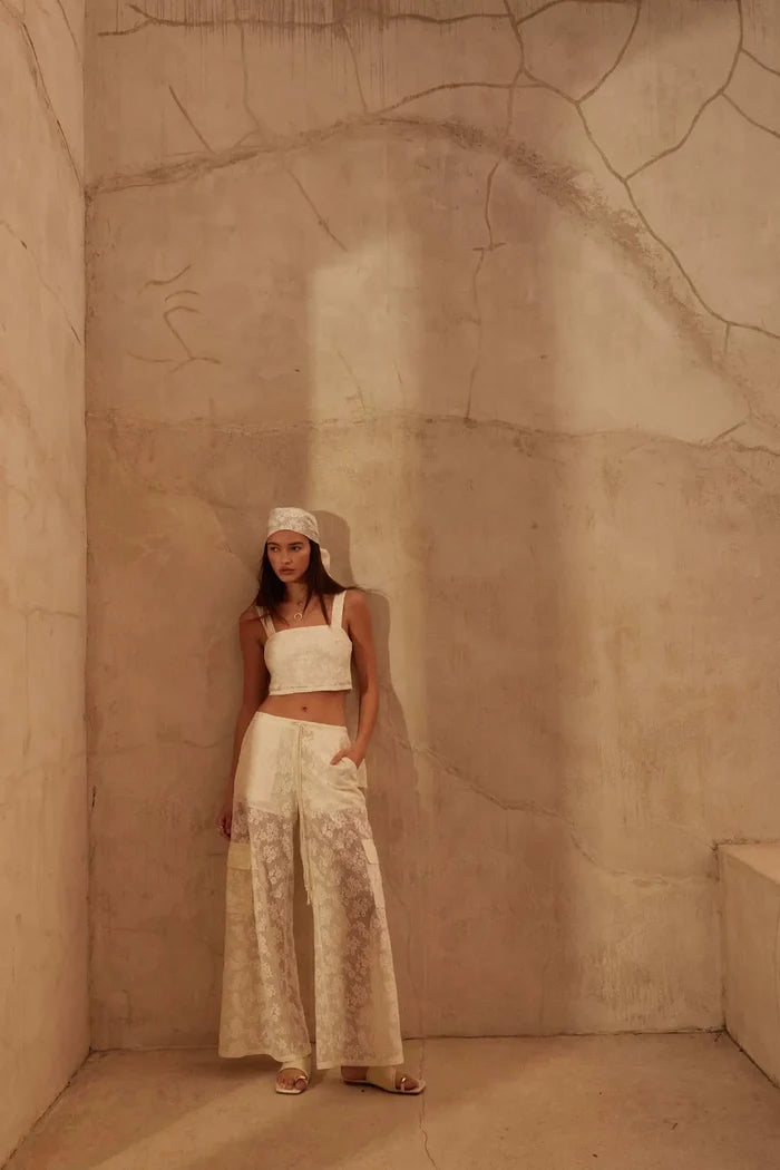 Air I Breathe Floral Net Lace Cropped Tank Top - ShopPromesa