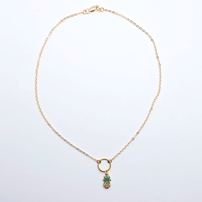 Discreet Day Collar with Pineapple. 18K Gold Circle of O Choker Necklace.