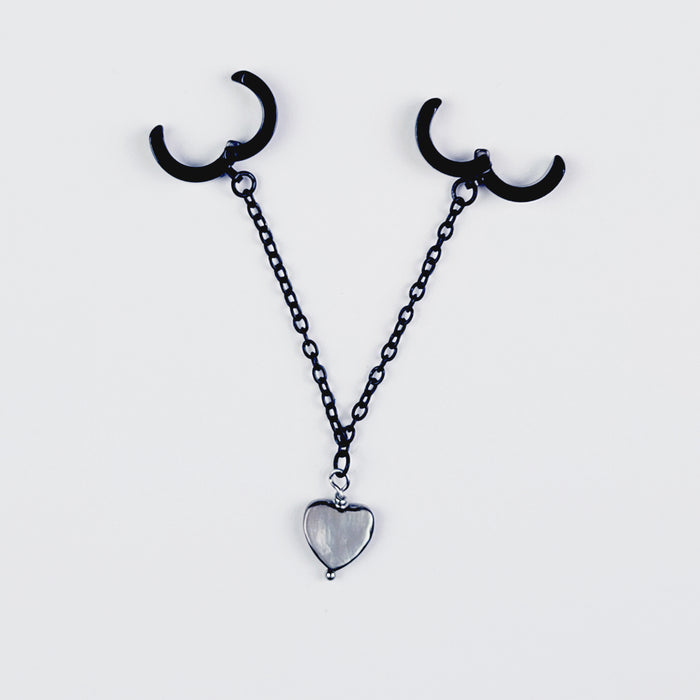 Labia Chain Dangle, Non Piercing, Black with Shell Heart.