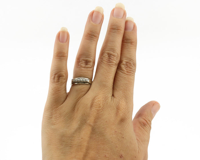 Navajo Ring .925 Silver Size 5.25 Handmade Native American Artist C.1980s