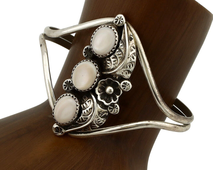 Women's Navajo Bracelet 925 Silver Natural Pink Mussel Native American Signed BB